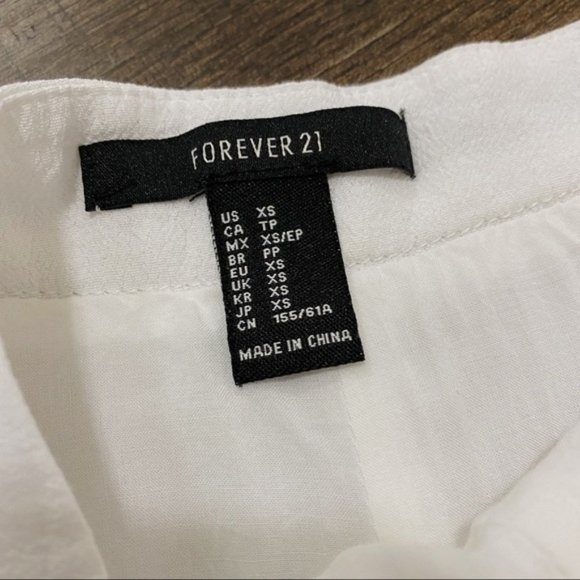 Forever 21 White Lace Trim Size XS Shorts Casual High Waist Gauze Cheeky Fit - Picture 4 of 8